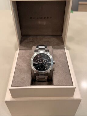 Burberry Chronograph Watch in Silver with Black Dial BU9351
